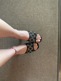 Kenia Os feet photo thumbnail