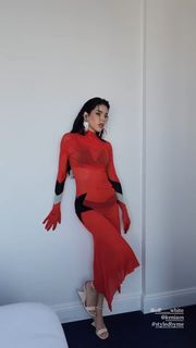 Kenia Os feet photo thumbnail