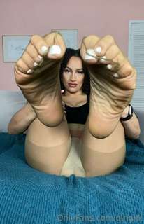 Kennedy C. Hall feet photo 5