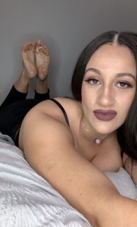 Kennedy C. Hall feet photo 15