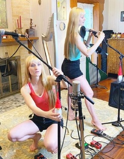 Kennerly Kitt feet photo 1