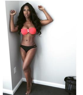 Kenya Moore feet photo thumbnail