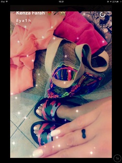Kenza Farah feet photo 2