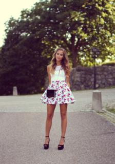 Kenza Zouiten feet photo 6