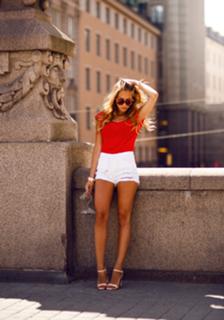 Kenza Zouiten feet photo 2