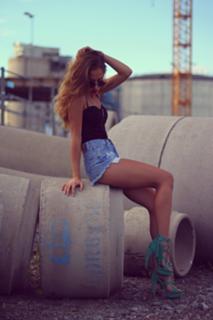 Kenza Zouiten feet photo 17