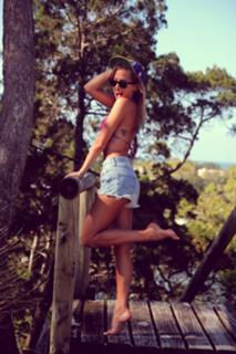 Kenza Zouiten feet photo 18