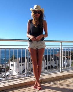 Kenza Zouiten feet photo 13