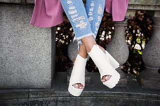 Kenza Zouiten feet photo 8