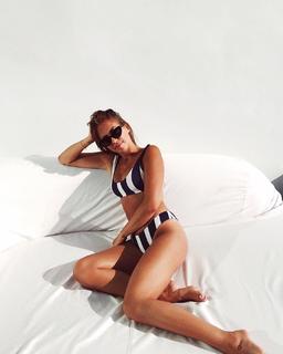 Kenza Zouiten feet photo 4