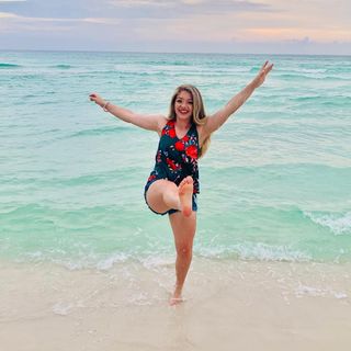 Kenzie Bush feet photo 1