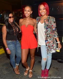 Keri Hilson feet photo thumbnail