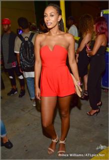 Keri Hilson feet photo thumbnail