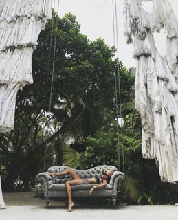 Keri Hilson feet photo thumbnail