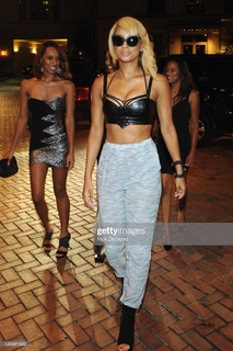 Keri Hilson feet photo thumbnail