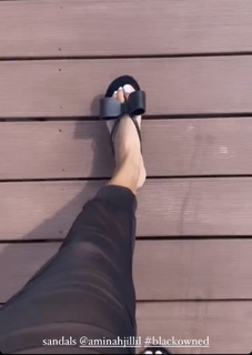 Keri Hilson feet photo thumbnail