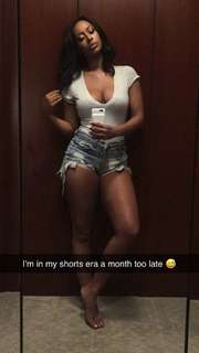 Keri Hilson feet photo thumbnail