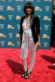 Keri Hilson feet photo thumbnail