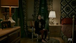 Keri Russell feet photo thumbnail