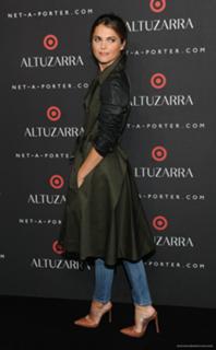 Keri Russell feet photo thumbnail