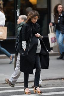 Keri Russell feet photo thumbnail