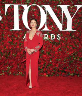 Keri Russell feet photo thumbnail