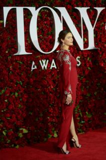 Keri Russell feet photo thumbnail