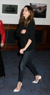 Keri Russell feet photo thumbnail