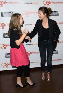 Keri Russell feet photo thumbnail