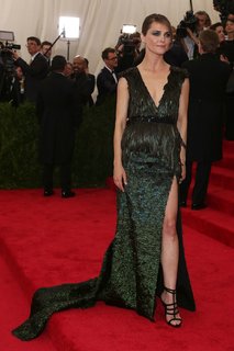 Keri Russell feet photo thumbnail
