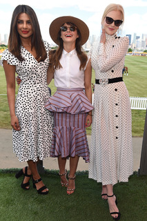 Keri Russell feet photo thumbnail