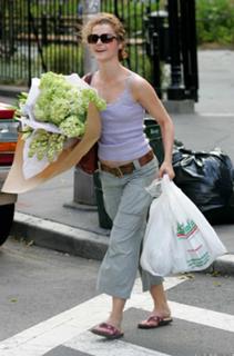 Keri Russell feet photo thumbnail