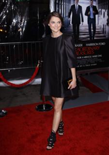 Keri Russell feet photo thumbnail