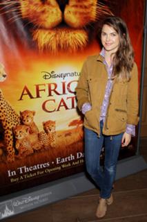 Keri Russell feet photo thumbnail