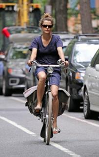 Keri Russell feet photo thumbnail