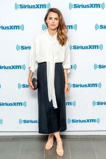 Keri Russell feet photo thumbnail