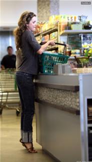 Keri Russell feet photo thumbnail
