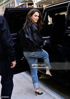 Keri Russell feet photo thumbnail