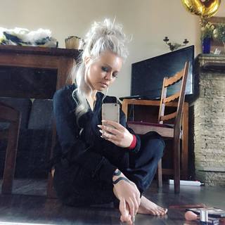 Kerli feet photo 16