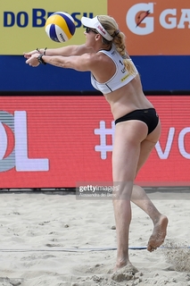 Kerri Walsh Jennings feet photo 7