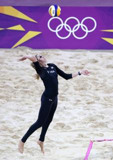 Kerri Walsh Jennings feet photo 4