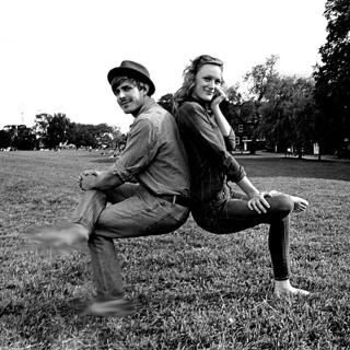 Kerry Bishé feet photo thumbnail