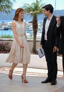 Kerry Bishé feet photo thumbnail