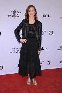 Kerry Bishé feet photo thumbnail