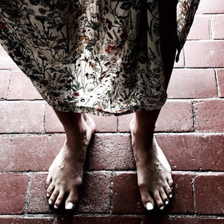 Kerry Bishé feet photo thumbnail