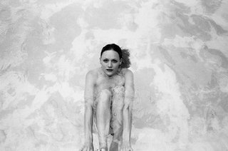 Kerry Bishé feet photo thumbnail