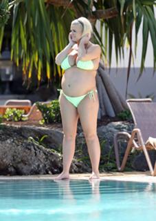 Kerry Katona feet photo thumbnail