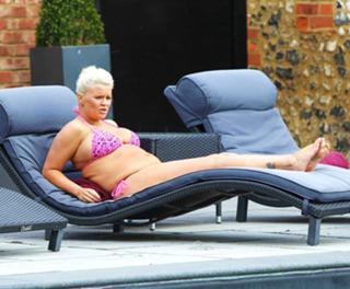 Kerry Katona feet photo thumbnail