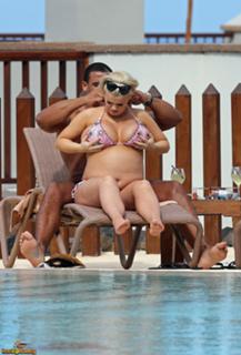 Kerry Katona feet photo thumbnail
