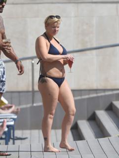 Kerry Katona feet photo thumbnail